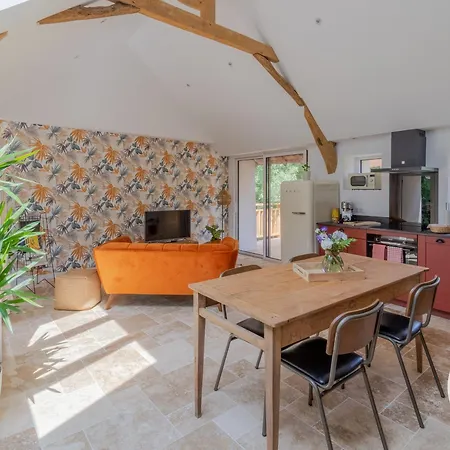 Casa de Férias Maison De Renovee Sur L'ile Fluviale De Chalonnes, Terrasse, Bbq, Pret De Velos - Fr-1-622-61 Chalonnes-sur-Loire