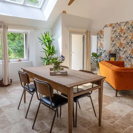Maison De Renovee Sur L'ile Fluviale De Chalonnes, Terrasse, Bbq, Pret De Velos - Fr-1-622-61 Casa de Férias