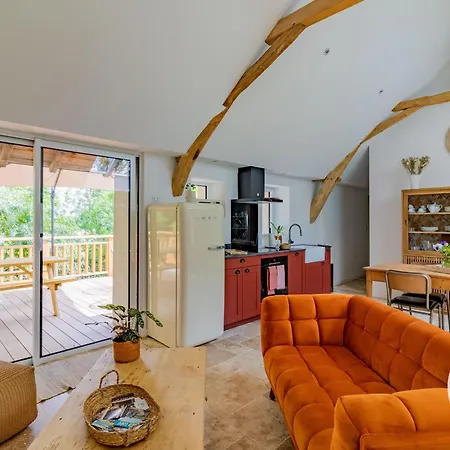 Maison De Renovee Sur L'ile Fluviale De Chalonnes, Terrasse, Bbq, Pret De Velos - Fr-1-622-61