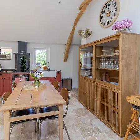 Casa de Férias Maison De Renovee Sur L'ile Fluviale De Chalonnes, Terrasse, Bbq, Pret De Velos - Fr-1-622-61 Chalonnes-sur-Loire